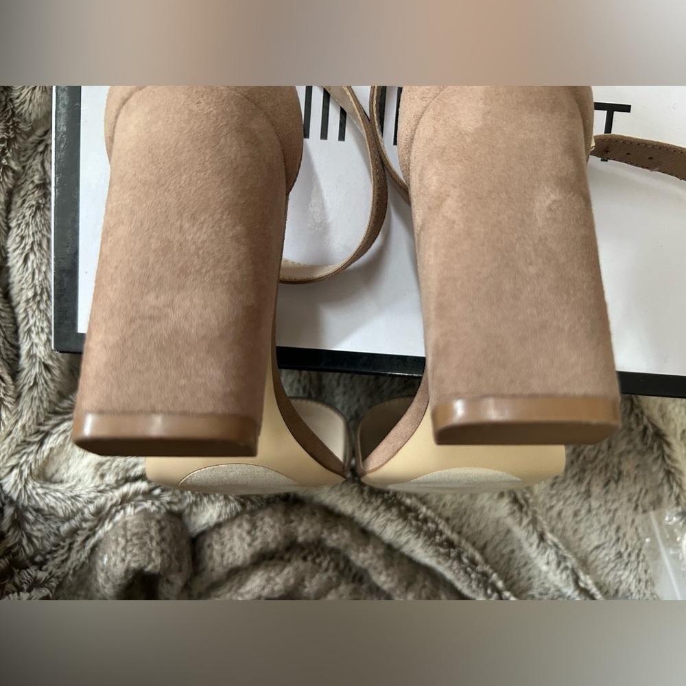 Nine West Suede Heels- Excellent Used Condition - Picture 4 of 7
